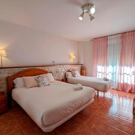 Hotel Moregon Cuacos De Yuste Zewnętrze zdjęcie