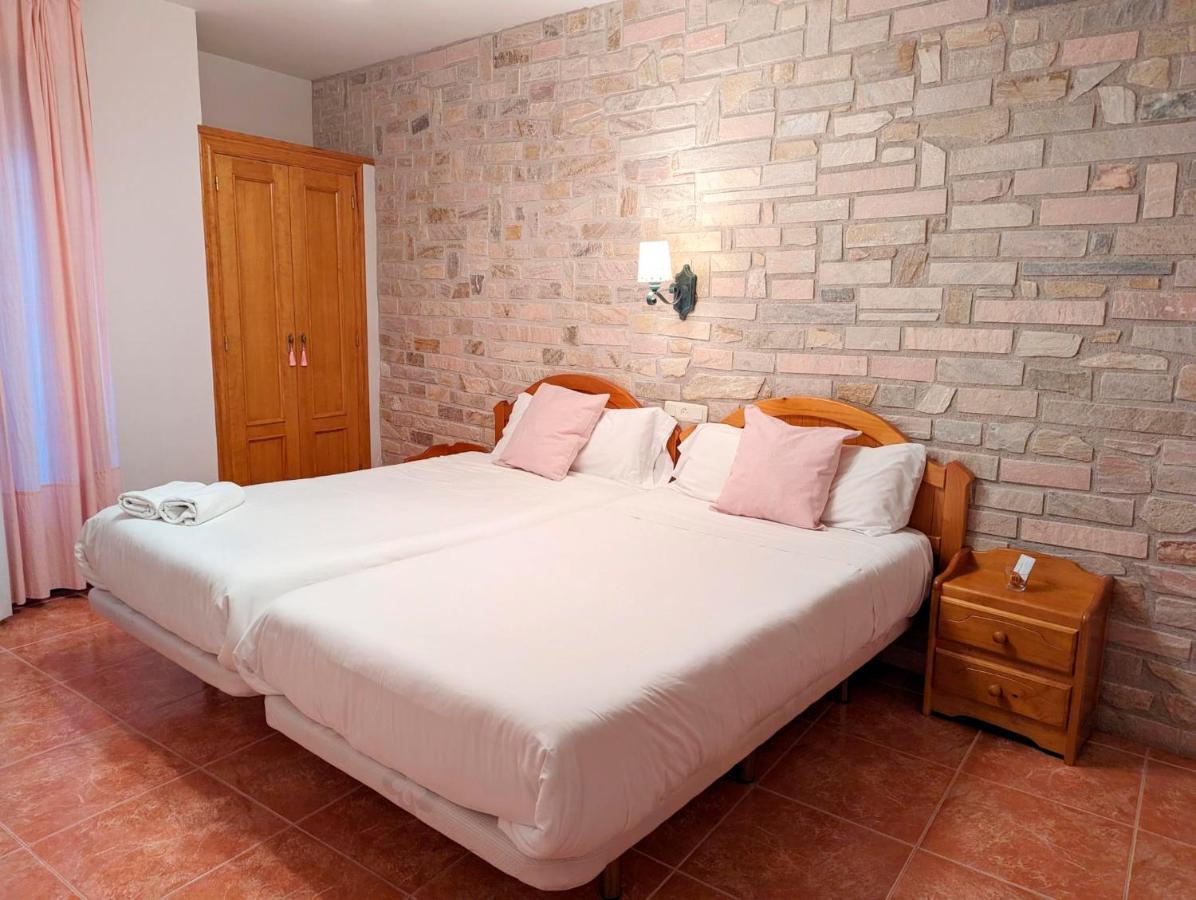 Hotel Moregon Cuacos De Yuste Zewnętrze zdjęcie